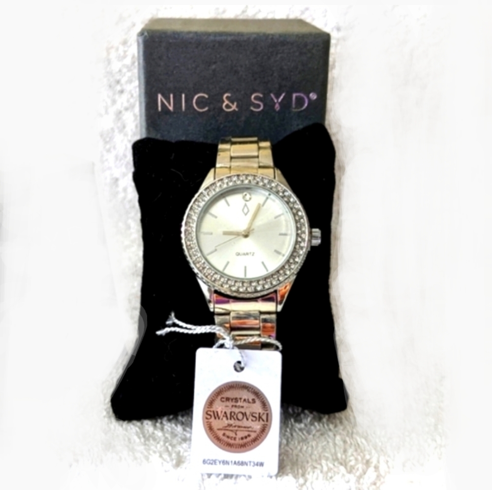 🌺HOST PICK🌺 ♥️ Nic&Syd Women’s  DIVA Watch with Swarovski Crystals, Silver